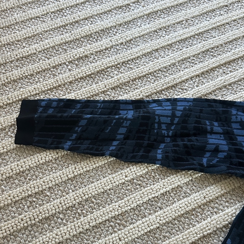 Paul Smith Navy and Black Cardigan - Picture 4 of 9